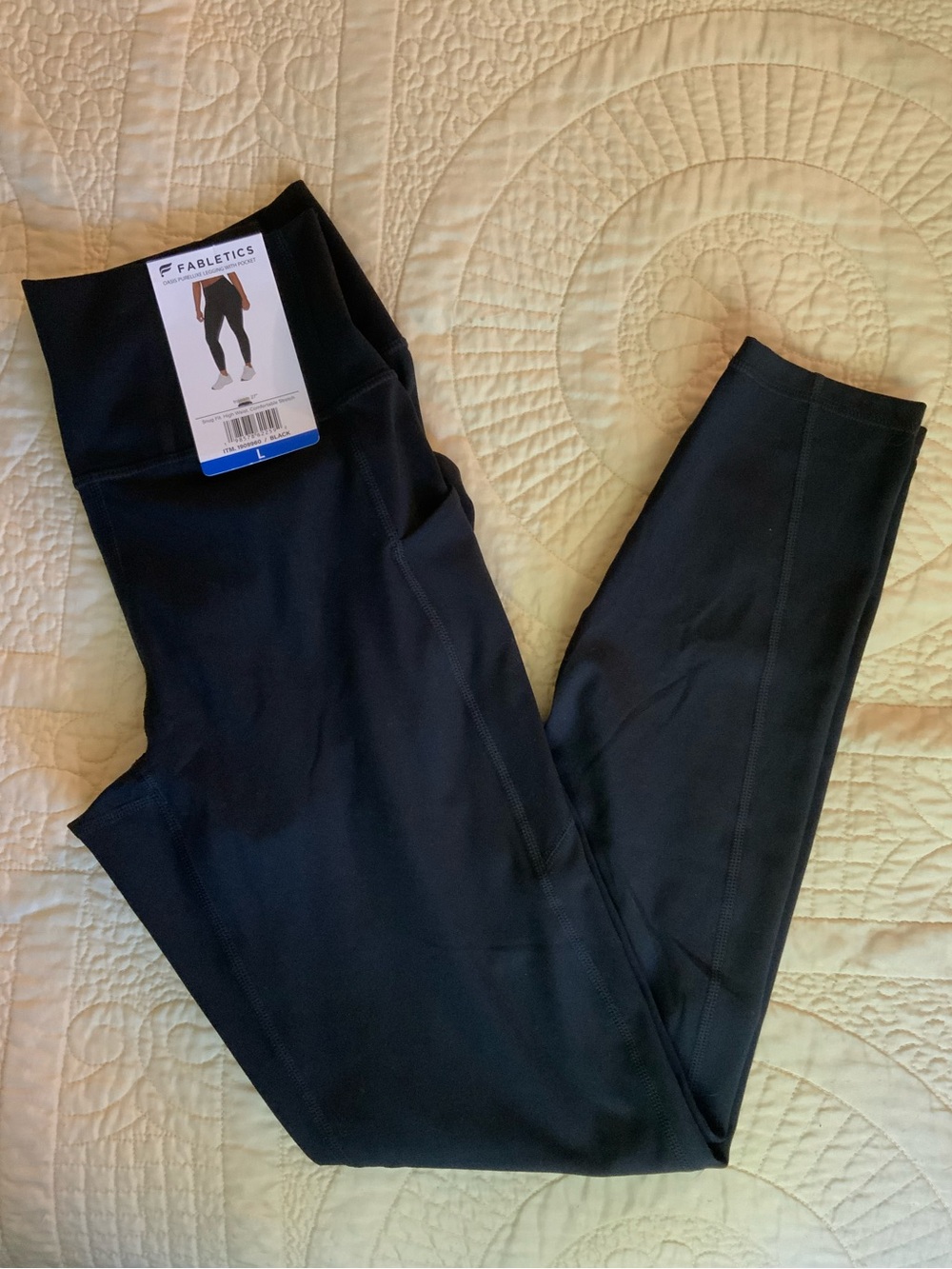 NEW Fabletics Black Leggings✨